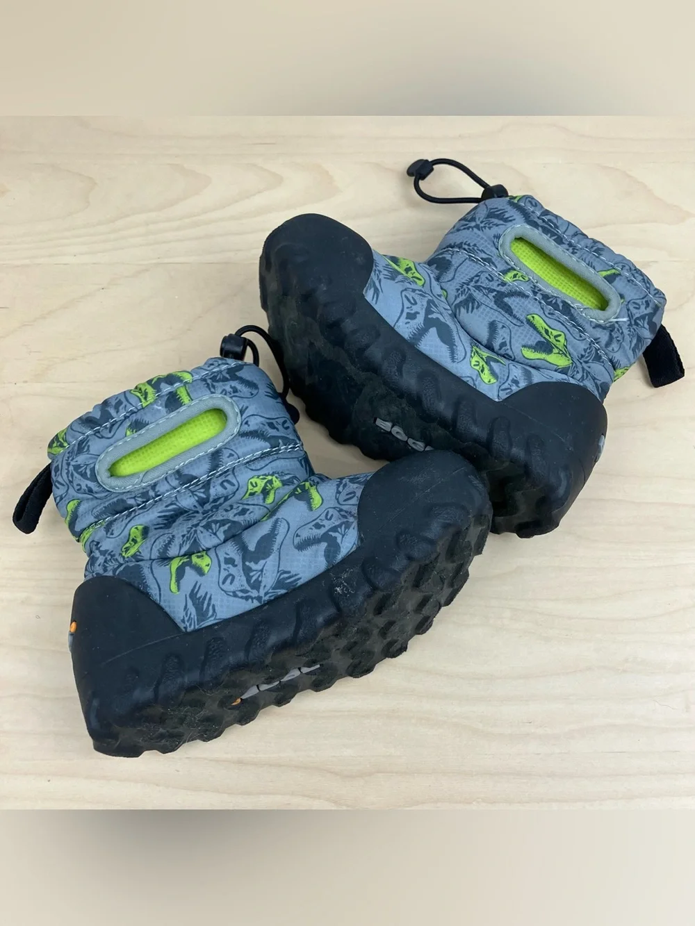 Bogs Infant Kids Size 8.0 Bmoc Dino Snow Winter Boots Lined Waterproof Gray